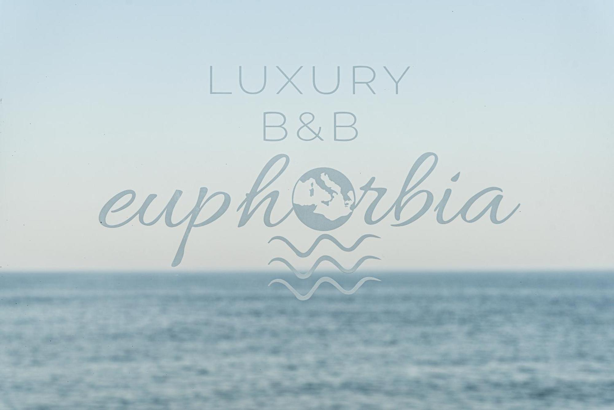 Luxury B&B Euphorbia Ачиреале Екстериор снимка