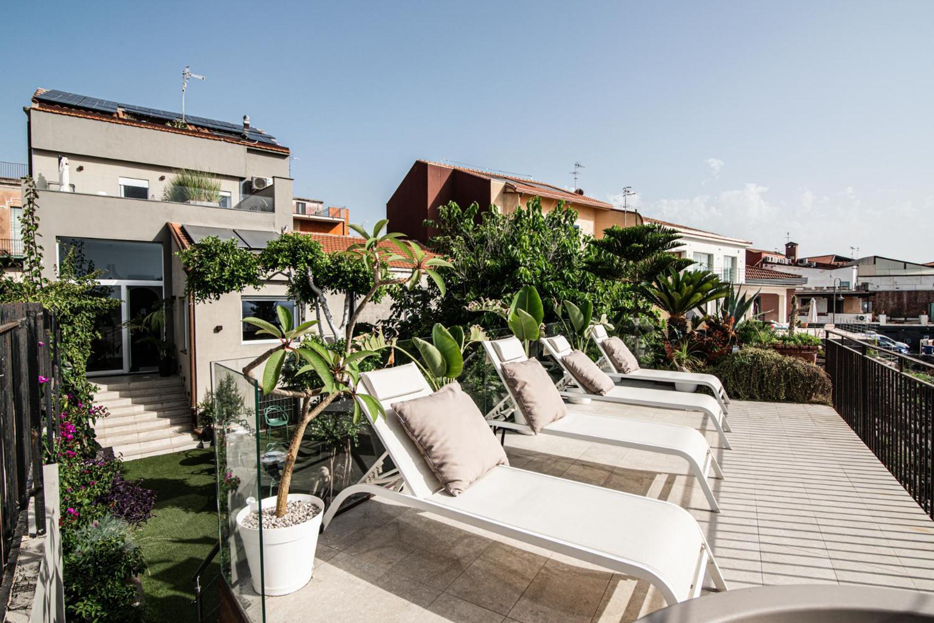 Luxury B&B Euphorbia Ачиреале Екстериор снимка