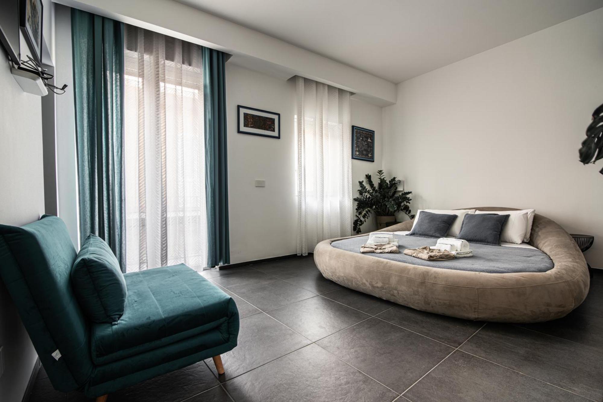 Luxury B&B Euphorbia Ачиреале Екстериор снимка
